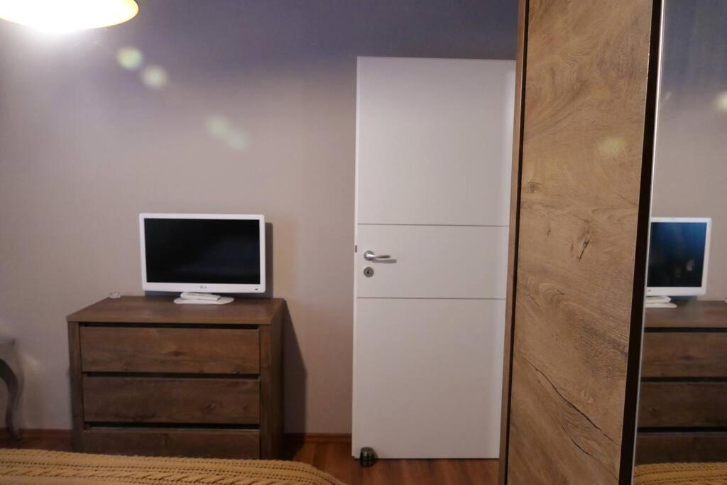 Apartament In Cartier Avantgarden Cu Semineu! Braşov Exteriör bild